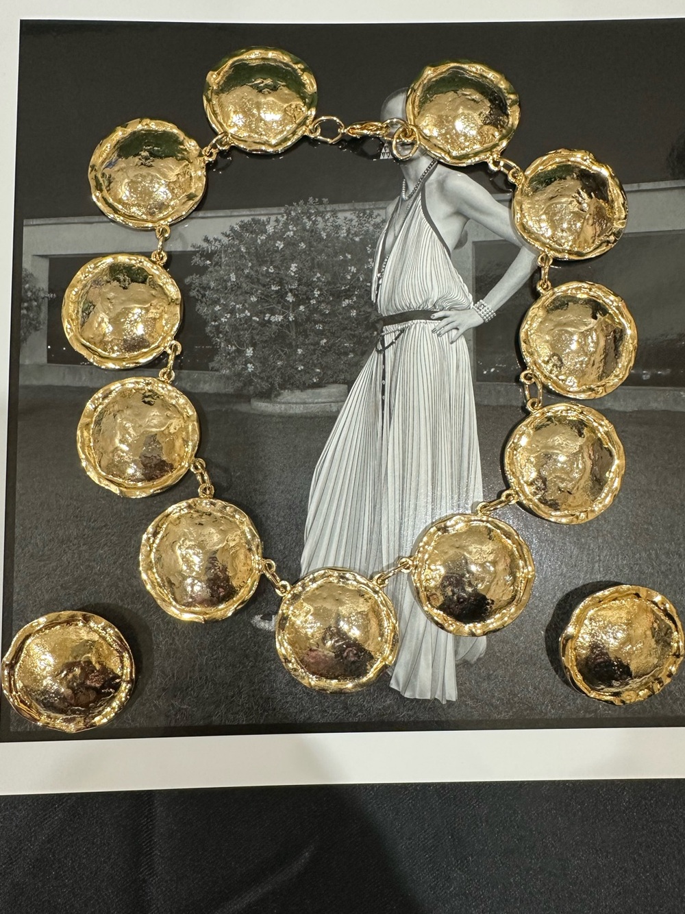 Vintage gold tone necklace